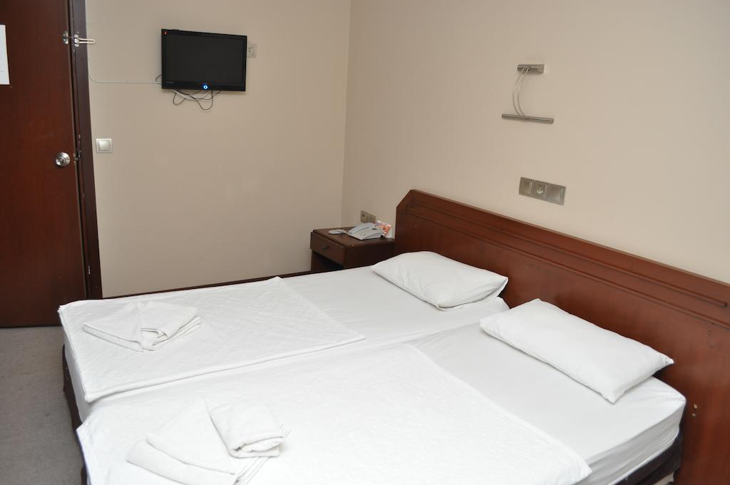 Beach Prenses Hotel *